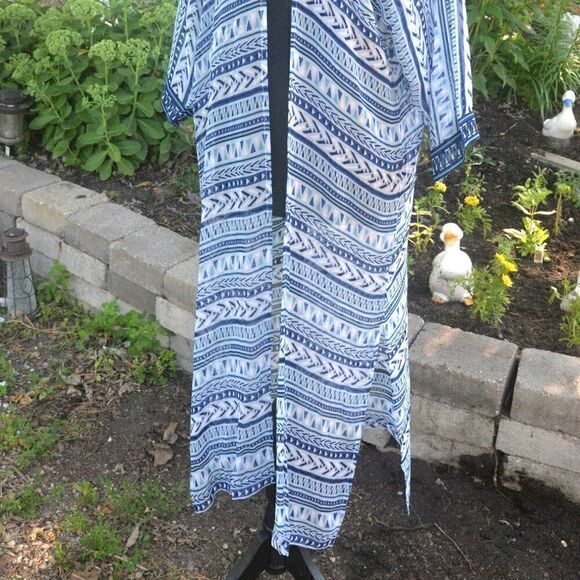 Loft Outlet Blue and White Flowy Kimono Swimsuit Cover Up New with Tags 24 P2P - Picture 2 of 5